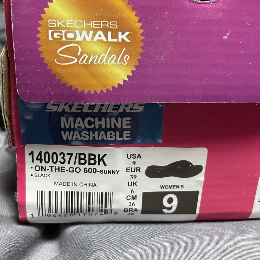 Skechers Women’s Size 9 Go Walk On the Go Sandal - New in Box, Black - Picture 5 of 5